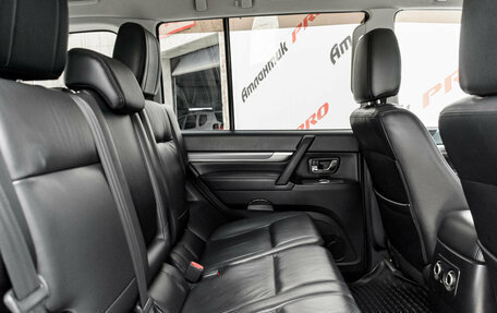 Mitsubishi Pajero IV, 2011 год, 1 930 000 рублей, 25 фотография