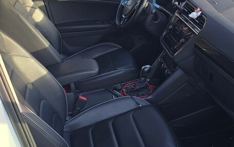 Volkswagen Tiguan II, 2018 год, 2 650 000 рублей, 8 фотография