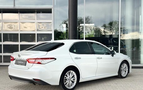 Toyota Camry, 2020 год, 3 300 000 рублей, 4 фотография