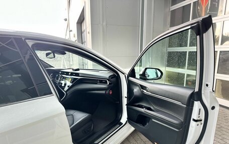 Toyota Camry, 2020 год, 3 300 000 рублей, 18 фотография