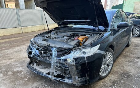 Toyota Camry, 2018 год, 2 100 000 рублей, 2 фотография