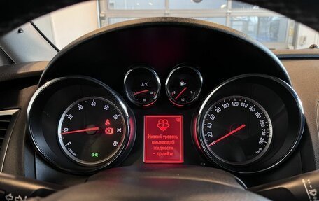 Opel Astra J, 2013 год, 722 000 рублей, 11 фотография
