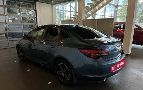 Opel Astra J, 2013 год, 722 000 рублей, 5 фотография