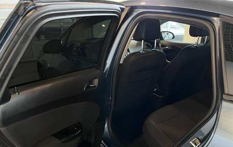 Opel Astra J, 2013 год, 722 000 рублей, 24 фотография