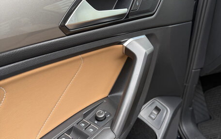 Volkswagen Tiguan II, 2022 год, 4 199 000 рублей, 12 фотография