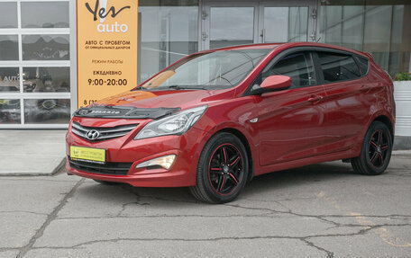 Hyundai Solaris II рестайлинг, 2015 год, 929 000 рублей, 2 фотография