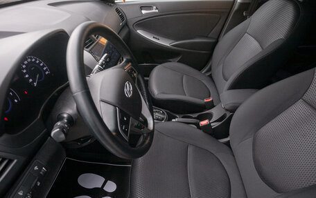 Hyundai Solaris II рестайлинг, 2015 год, 929 000 рублей, 10 фотография