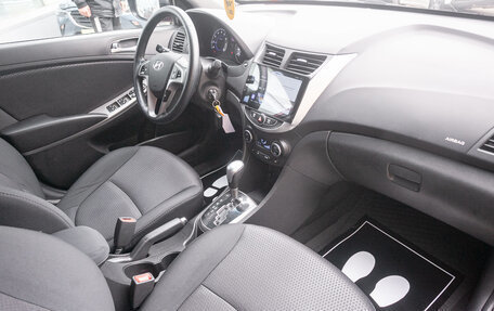 Hyundai Solaris II рестайлинг, 2015 год, 929 000 рублей, 18 фотография