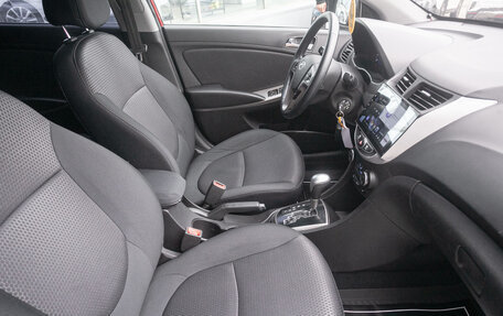 Hyundai Solaris II рестайлинг, 2015 год, 929 000 рублей, 19 фотография