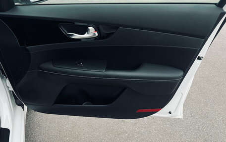 KIA Cerato IV, 2022 год, 2 420 000 рублей, 25 фотография