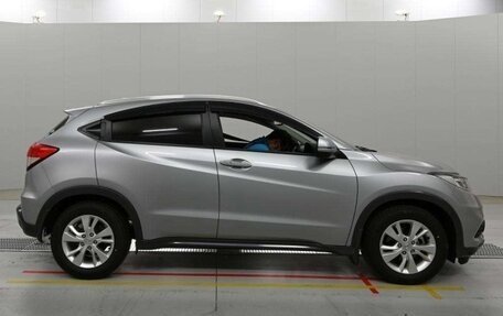 Honda Vezel, 2018 год, 1 540 000 рублей, 3 фотография