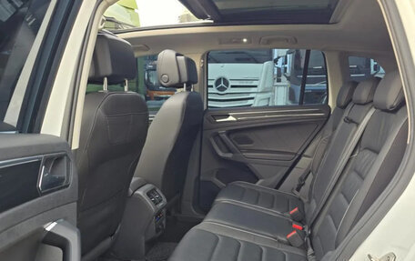 Volkswagen Tiguan II, 2021 год, 2 295 000 рублей, 15 фотография