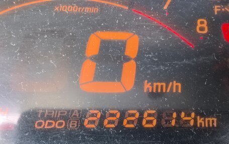 Nissan Liberty, 2002 год, 410 000 рублей, 17 фотография
