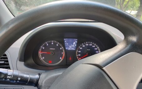 Hyundai Solaris II рестайлинг, 2011 год, 700 000 рублей, 5 фотография