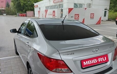 Hyundai Solaris II рестайлинг, 2015 год, 1 200 000 рублей, 3 фотография