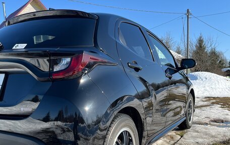 Toyota Yaris, 2021 год, 1 470 000 рублей, 6 фотография