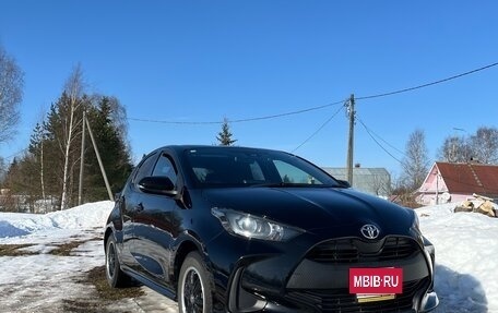 Toyota Yaris, 2021 год, 1 470 000 рублей, 2 фотография