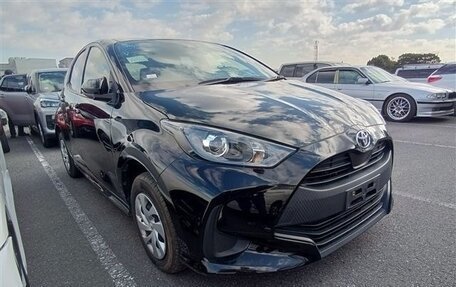 Toyota Yaris, 2021 год, 1 470 000 рублей, 9 фотография