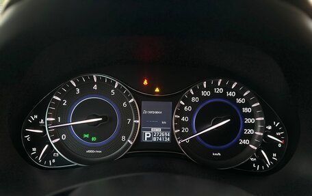 Infiniti QX56, 2012 год, 1 650 000 рублей, 14 фотография