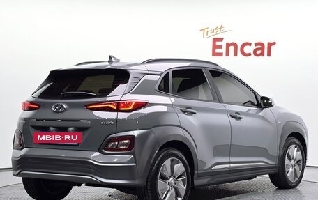 Hyundai Kona I, 2020 год, 1 800 000 рублей, 2 фотография