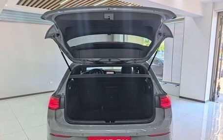 Volkswagen Golf VIII, 2023 год, 2 000 000 рублей, 8 фотография