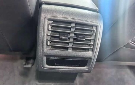 Volkswagen Golf VIII, 2023 год, 2 000 000 рублей, 17 фотография