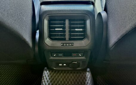 Volkswagen Tiguan II, 2021 год, 3 515 000 рублей, 25 фотография