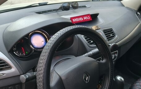 Renault Fluence I, 2013 год, 900 000 рублей, 13 фотография