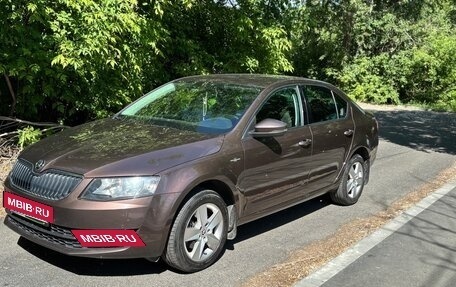 Skoda Octavia, 2015 год, 1 350 000 рублей, 2 фотография