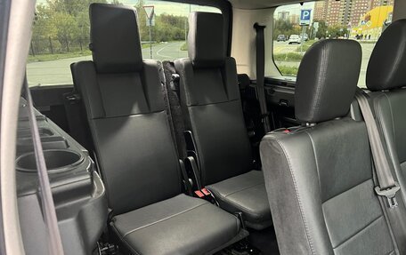Land Rover Discovery III, 2008 год, 750 000 рублей, 13 фотография