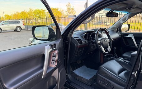 Toyota Land Cruiser Prado 150 рестайлинг 2, 2015 год, 3 990 000 рублей, 14 фотография