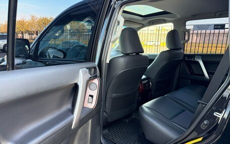 Toyota Land Cruiser Prado 150 рестайлинг 2, 2015 год, 3 990 000 рублей, 18 фотография