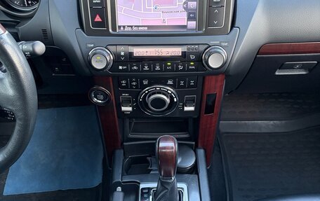 Toyota Land Cruiser Prado 150 рестайлинг 2, 2015 год, 3 990 000 рублей, 27 фотография