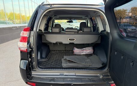 Toyota Land Cruiser Prado 150 рестайлинг 2, 2015 год, 3 990 000 рублей, 32 фотография