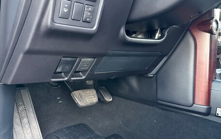 Toyota Land Cruiser Prado 150 рестайлинг 2, 2015 год, 3 990 000 рублей, 30 фотография