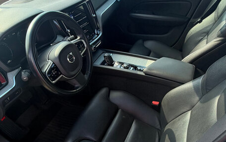 Volvo V60 Cross Country II, 2021 год, 3 690 000 рублей, 9 фотография