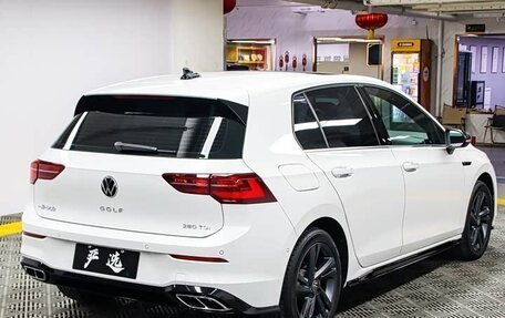 Volkswagen Golf VIII, 2023 год, 1 980 000 рублей, 4 фотография