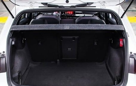 Volkswagen Golf VIII, 2023 год, 1 980 000 рублей, 22 фотография