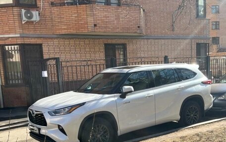 Toyota Highlander, 2022 год, 5 095 000 рублей, 1 фотография