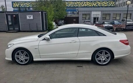 Mercedes-Benz E-Класс, 2012 год, 1 900 000 рублей, 1 фотография