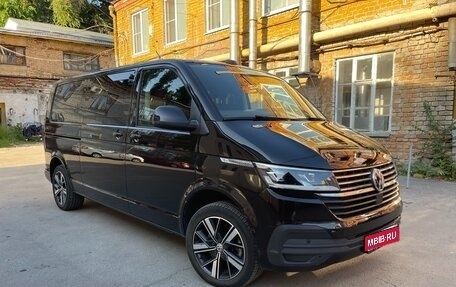 Volkswagen Multivan T6 рестайлинг, 2020 год, 5 950 000 рублей, 1 фотография