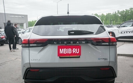 Nissan Note, 2022 год, 1 595 000 рублей, 6 фотография