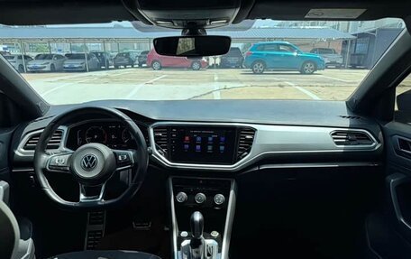 Volkswagen T-Roc I, 2022 год, 1 530 000 рублей, 7 фотография