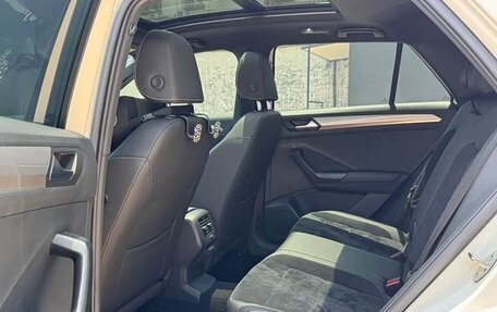 Volkswagen T-Roc I, 2022 год, 1 530 000 рублей, 8 фотография