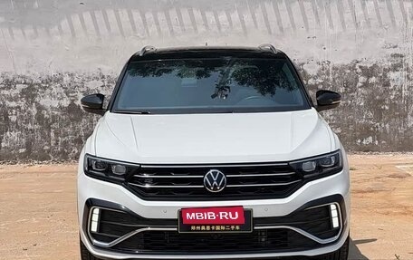 Volkswagen T-Roc I, 2022 год, 1 530 000 рублей, 2 фотография