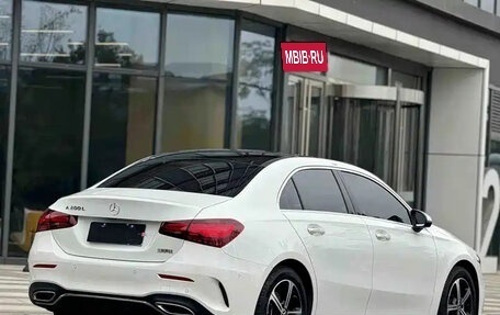 Mercedes-Benz A-Класс, 2022 год, 1 830 000 рублей, 5 фотография