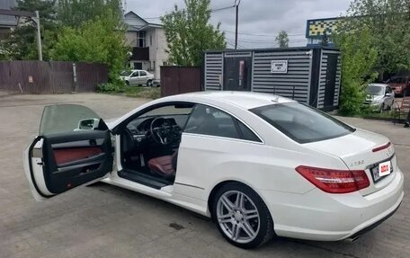 Mercedes-Benz E-Класс, 2012 год, 1 900 000 рублей, 11 фотография