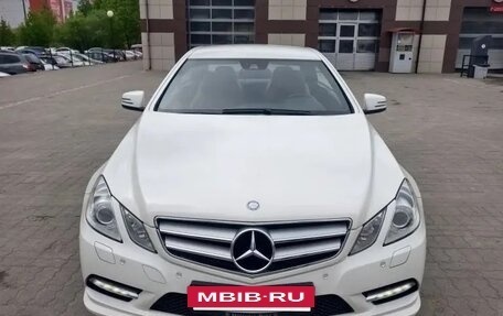 Mercedes-Benz E-Класс, 2012 год, 1 900 000 рублей, 2 фотография
