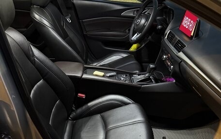 Mazda 3, 2018 год, 1 690 000 рублей, 11 фотография