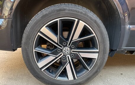 Volkswagen Multivan T6 рестайлинг, 2020 год, 5 950 000 рублей, 4 фотография